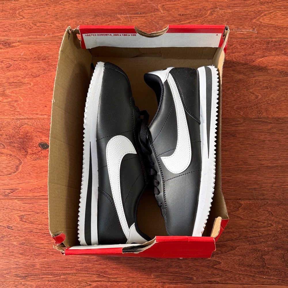 Nike W Nike Cortez Black and White Classic Sneakers